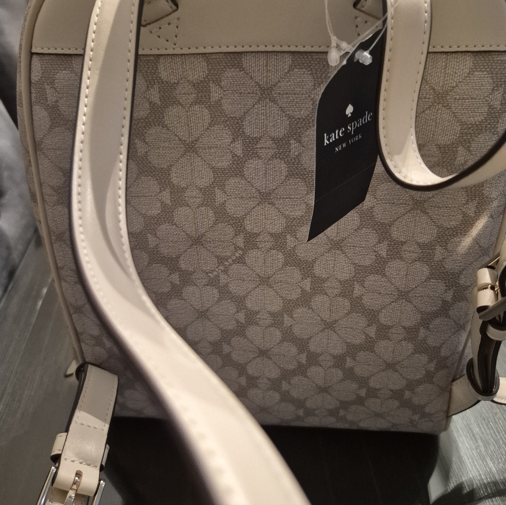 Kate Spade Beige Purse/ Backpack NWT! - Picture 6 of 10